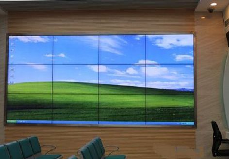 甘泉液晶拼接屏的另类用法。